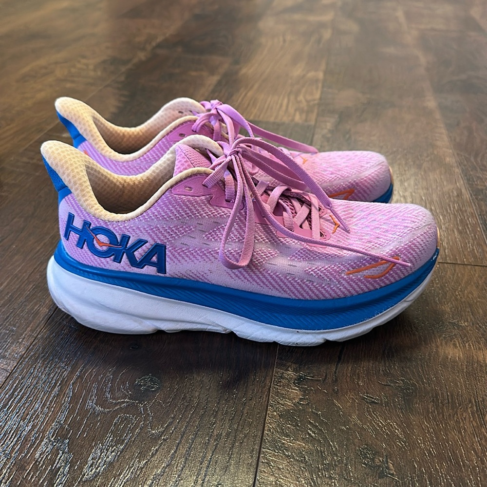 Hoka clifton shoes, size 7